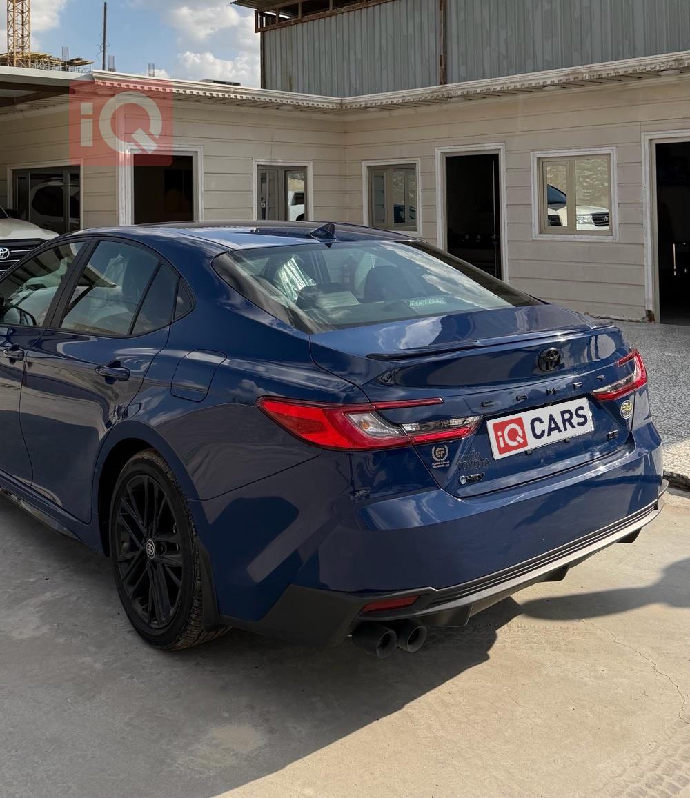 تۆیۆتا کامری